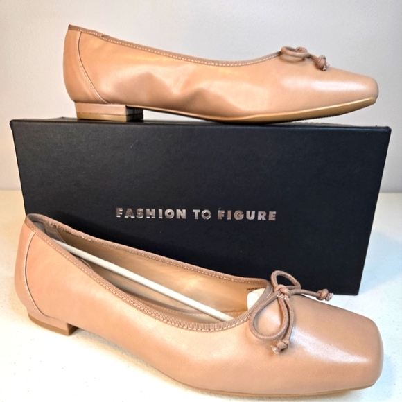 Fashion to Figure Tan Flats with Bow Detail NEW BALLETCORE BOW GIRLY. WIDE - Picture 1 of 5